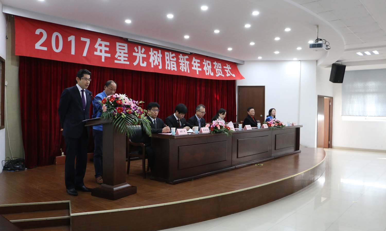 97人妻碰碰碰久久久久禁片