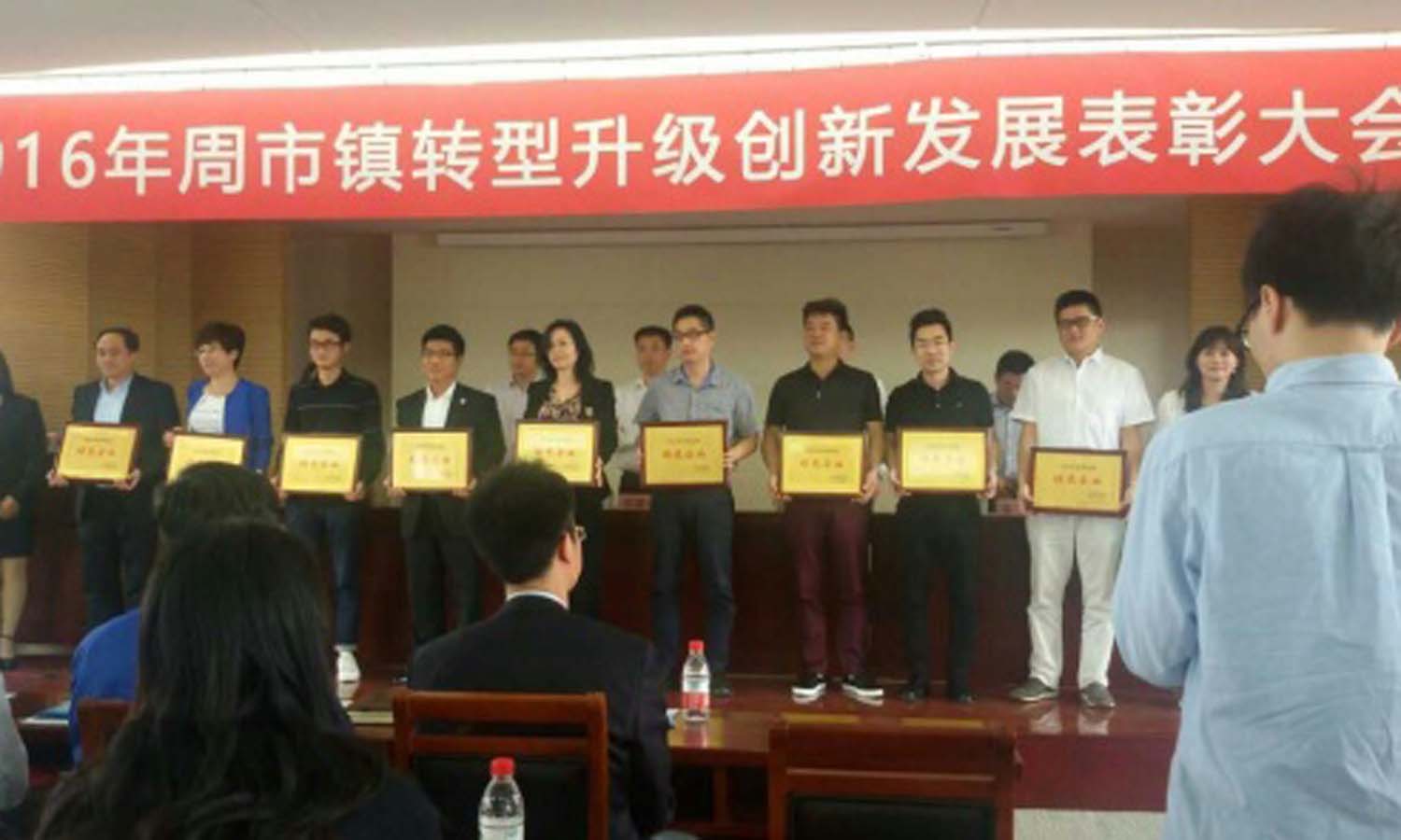 97人妻碰碰碰久久久久禁片