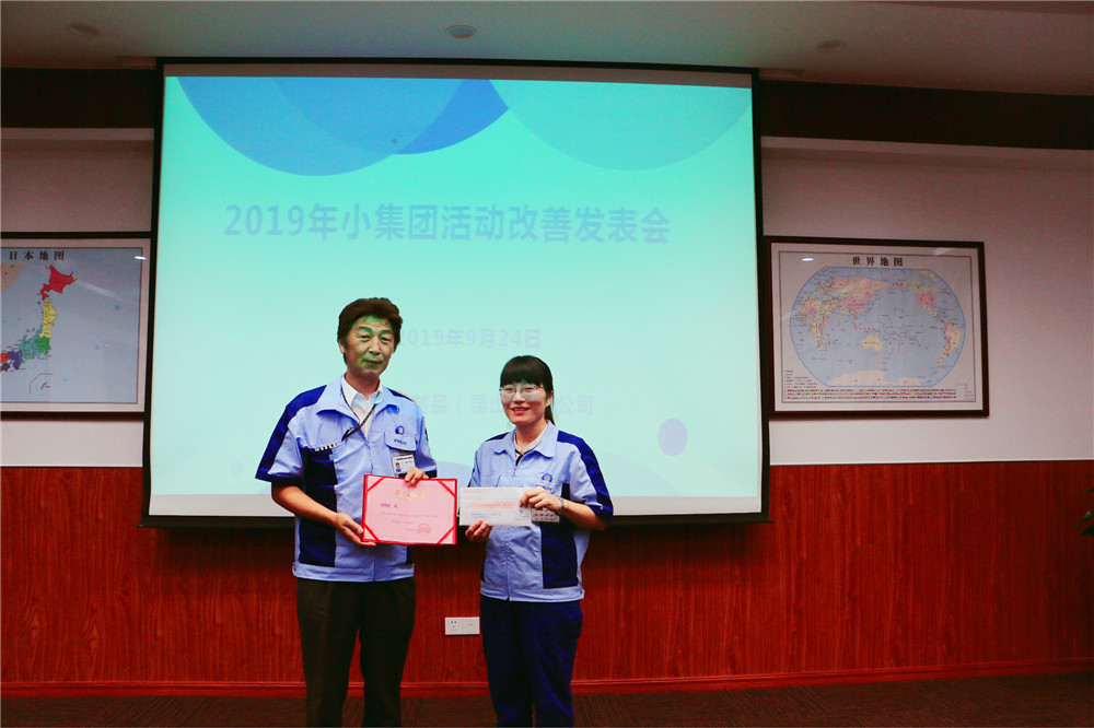 97人妻碰碰碰久久久久禁片