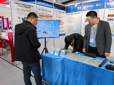 97人妻碰碰碰久久久久禁片